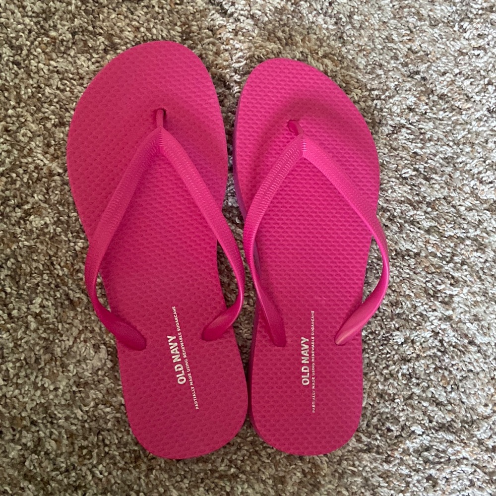Pink Old navy flip flops